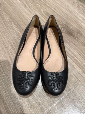 Tory Burch authentic ballet type flats.